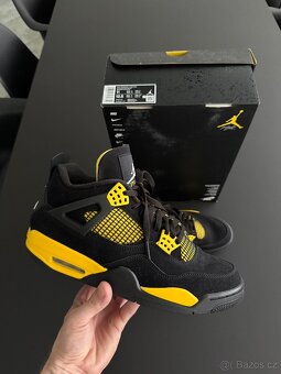 Nike AIR Jordan 4 Retro - 7