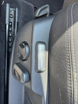 Volkswagen Passat 1.6 TDI - 7