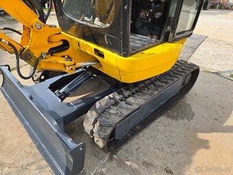 Prodám JCB 8025 najeto 4500mth 3x.lžíce nový podvozek - 7