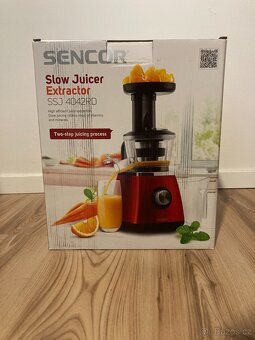 Elektrický šnekový odšťavňovač Sencor SSJ 4042RD – výborný s - 7