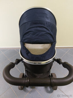 Kočárek + výbava - 7