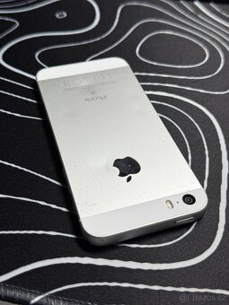 iPhone SE (1. gen.), 32 GB, stříbrná - 7
