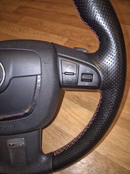 Volant Škoda Octavia 2 RS facelift F1 řazení - 7