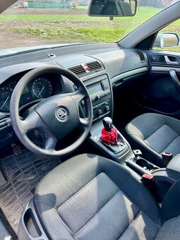 Prodám Škoda Octavia 2 Combi 1.9Tdi 77Kw Nová STK - 7