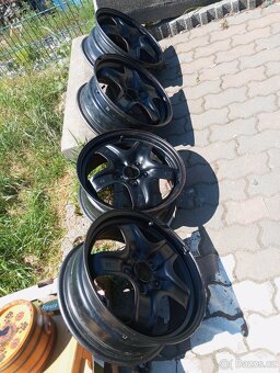 Plechy Ford 16" - 7