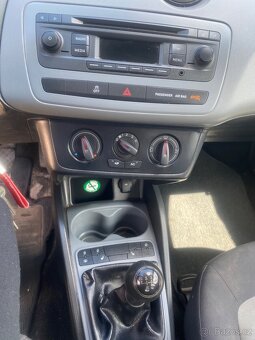 Prodám Seat Ibiza 1.4i 16 ventil 63kw R.2013 - 7