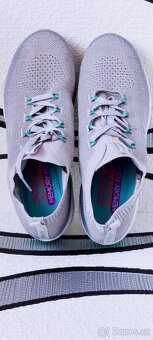 DÁMSKÉ BOTASKY S PAMĚŤ.STÉLKOU - SKECHERS - vel. 39 - 7
