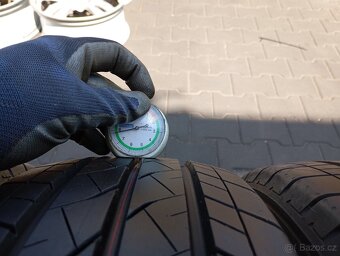 205/65/16 C zánovní letní pneu bridgestone - 7