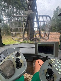 John deere 810D - 7