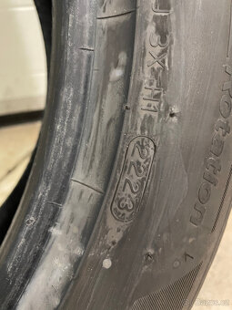 Hankook Winter Icept Evo 3 235/50 R18 101V 2Ks zimní pneu - 7