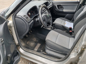 Śkoda Fabia 1.2 Htp   2009    58000km  44kW - 7