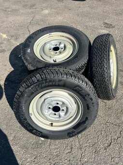 Triumph: originál 5x plechové disky + original poklice - 7