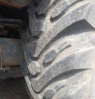 Traktor Zetor 4341 s čelním nakladačem - 7