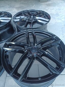 5x112 R18 8j et 39 Dezent - 7