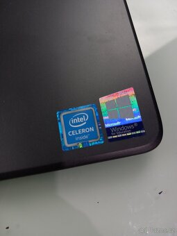 UMAX VisionBook N15R - 7