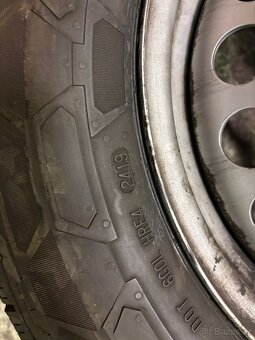 Originální plechové disky R16 + zimní pneu 215/65 R16C - 7