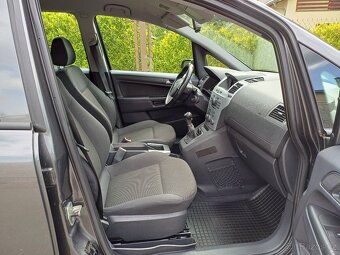 Benzínová Opel Zafira 1.8...7místné - 7