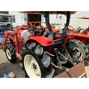 Malotraktor Yanmar s čelním nakladačem - 7