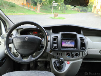 Renault Trafic s vestavbou na spaní - 7