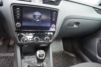 Š.Octavia 1.6TDi 85kw STYLE PLUS po 1.majiteli koup. v čr - 7