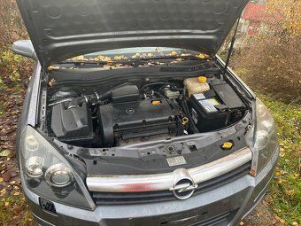 Opel Astra H 1.6 77kw benzin 2004 - 7