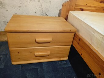 Moderní selská postel 180 plus noční stolek - 7