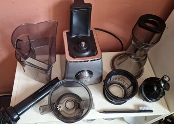 Šnekový odšťavňovač SENCOR Slow Juicer - 7