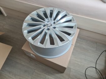 NOVÉ Alu ASTERION 9,0J x 20" ET 42 Enyaq atd. - 7