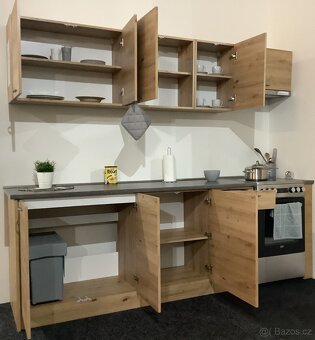 Nepoužitá moderní kuchyně MELÁNIE - 7