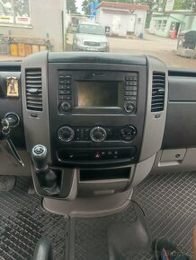 Mercedes Benz Sprinter - 7