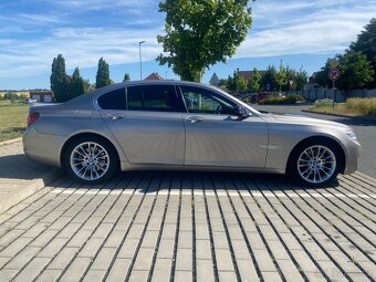 BMW 740D - 7