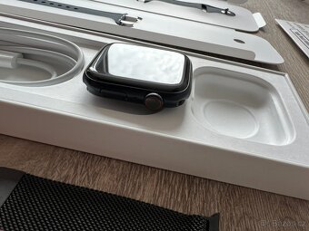 Apple Watch 7 cellular 45mm - NOVÉ - 7