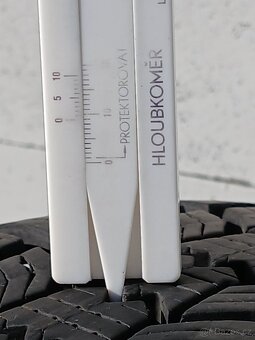 Kompletní zimní orig alu Škoda Superb 205/50/17 vzorek 7mm - 7