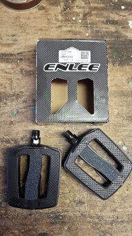 Přebytečné díly - 7