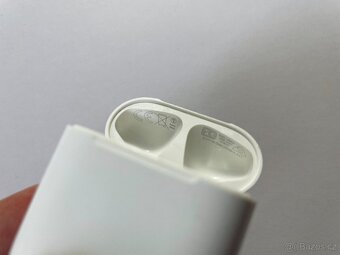 Apple AirPods (2. gen) A2032 – slabší baterie - 7