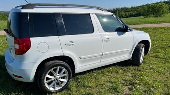 ŠKODA YETI 2.0TDI DSG 4x4 model 2018 110kw LED XENONY TAŽNÉ - 7
