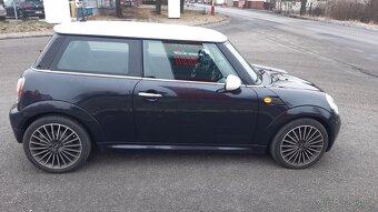 Mini cooper R56 1.6 16v 88kw super stav - 7