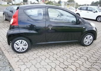 Peugeot 107 1.0i 50kw,CZ,serviska benzín manuál 50 kw - 7