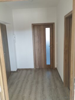 pronájem nově rekonstr.bytu 2+KK - 7