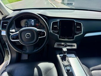 Volvo XC90 D5 servisováno ČR. DPH - 7