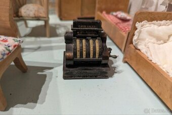 Starožitný domeček pro panenky - 7