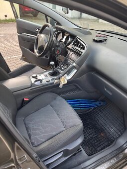 Peugeot 3008 2.0 Hdi - 7
