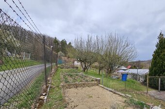 Prodej chaty 30 m2, pozemek 870 m2 - 7