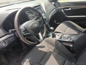 PRODÁM HYUNDAI i40 KOMBI 1,7CRDI 100 kW r.v. 2015. - 7