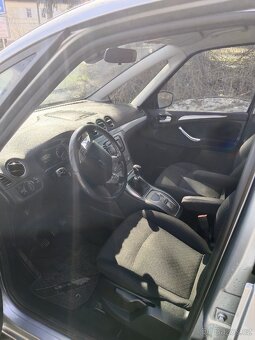 Ford Galaxy - 7
