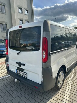 Renault Trafic 2.0dci 84kw - rok 12/2011 - 8 míst - 7