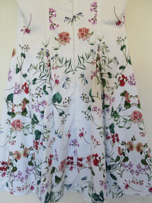 Dámské letní bílé květované šaty zn. Orsay - 7