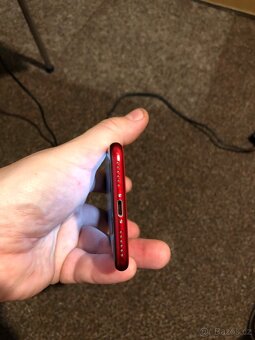 iPhone SE 2020 - 7