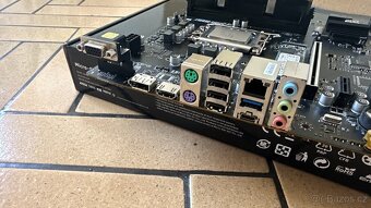 LGA1700: Intel i5-12400F / MSI B660 / 32GB RAM / 256GB NVMe - 7