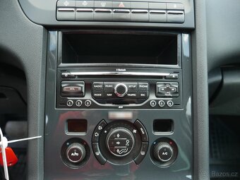 Peugeot 5008 2.0 HDi , 120 kW nafta, 2011 - 7